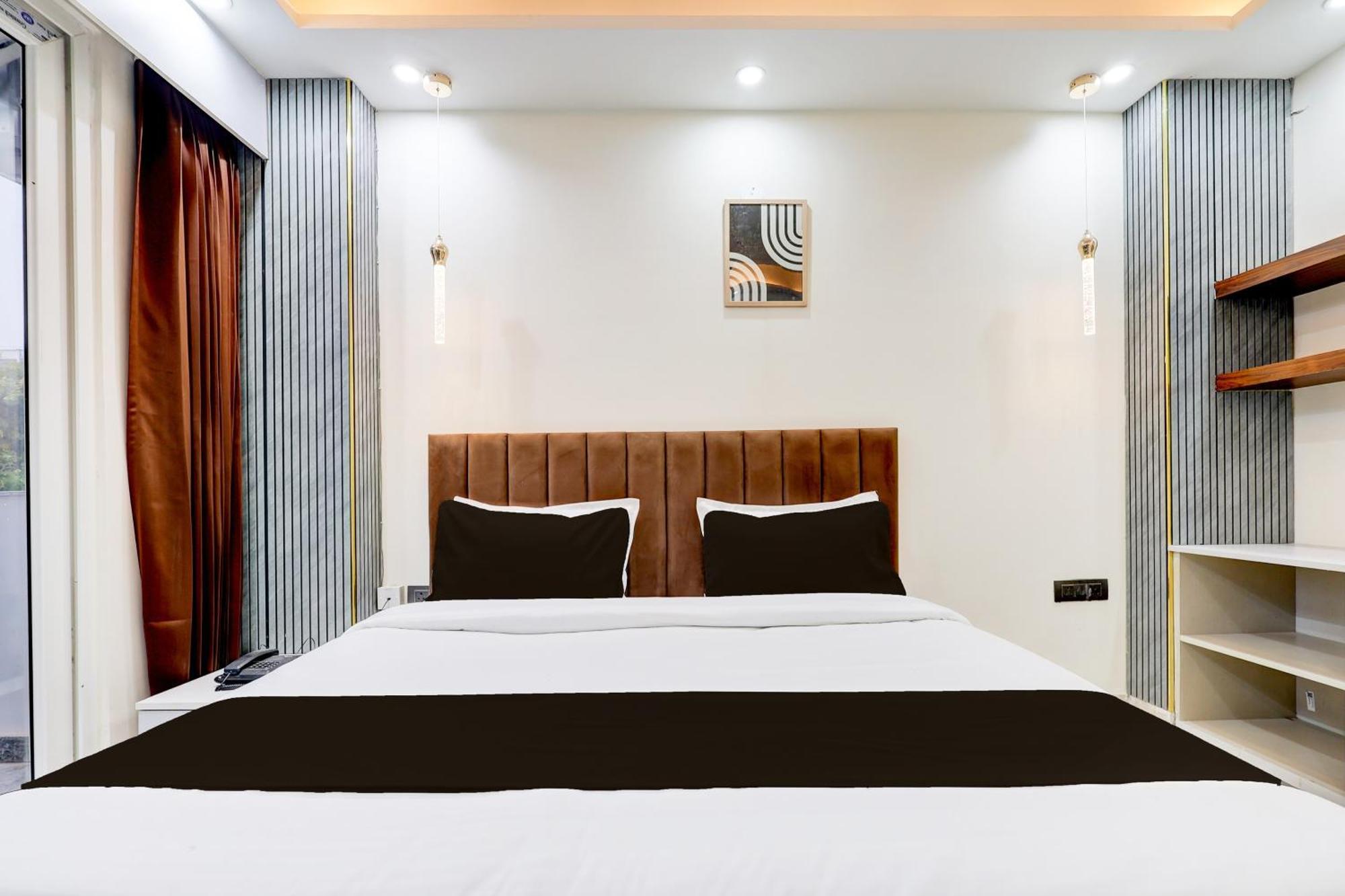 Super Hotel O Sector 43 غورغاون المظهر الخارجي الصورة